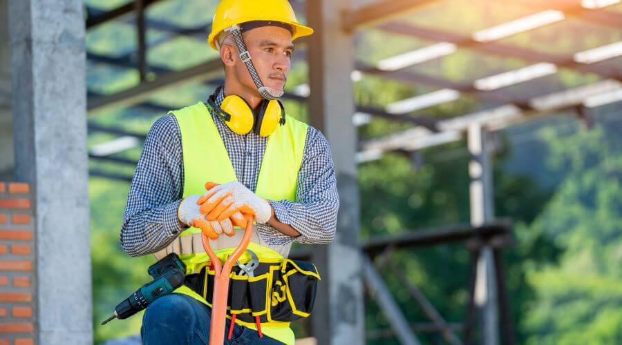 Professional gutter cleaning in Clinton, TN